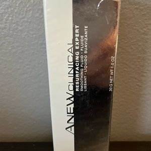 New! Avon Anew Clinical smoothing fluid. 1oz